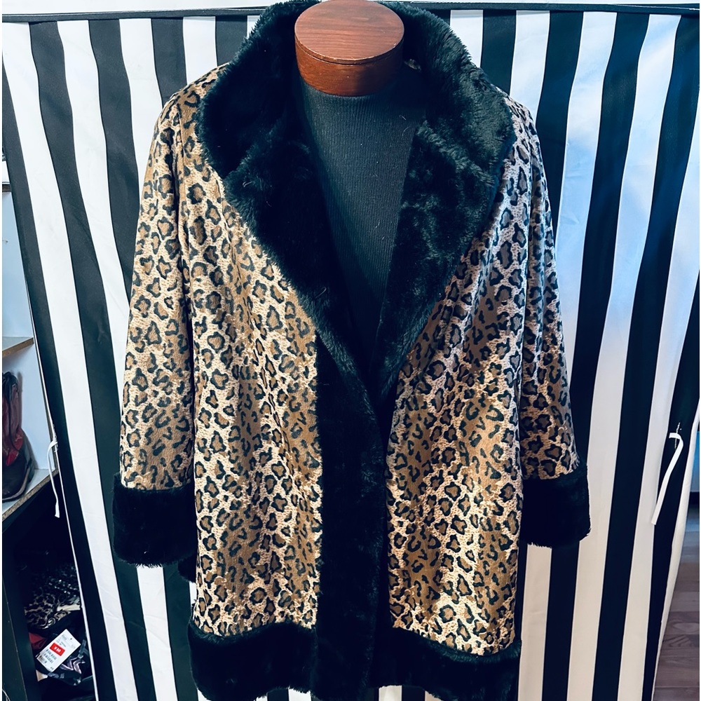 Newport News Vintage 90s Leopard Print Swing Coat w/ Faux Fur